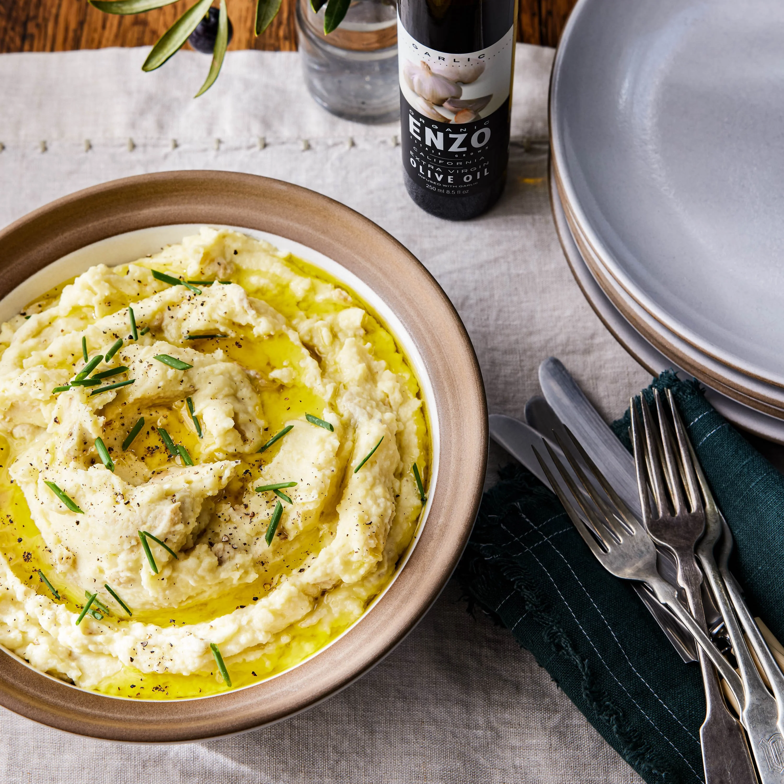 Organic Garlic Infused Olive Oil - Image 4